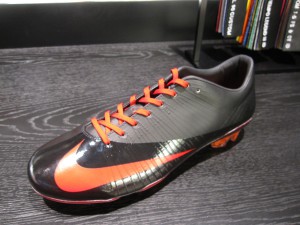 Nike_Mercurial_Vapor_Superfly_I_Black_and_Orange